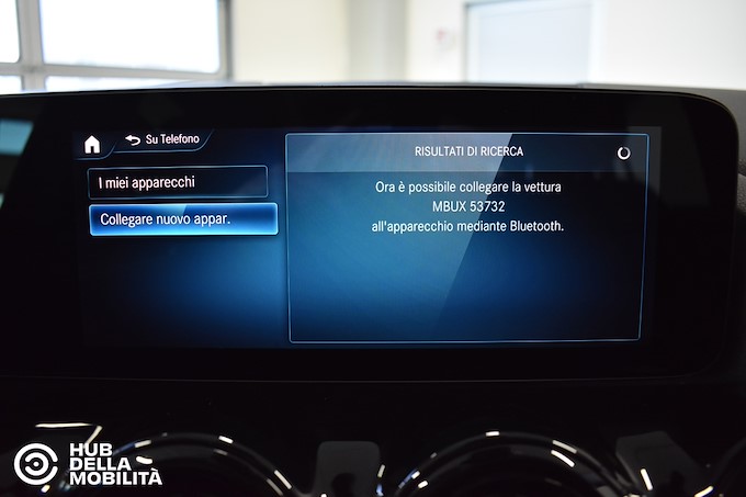 MERCEDES-BENZ GLA 180 Automatic Business Extra